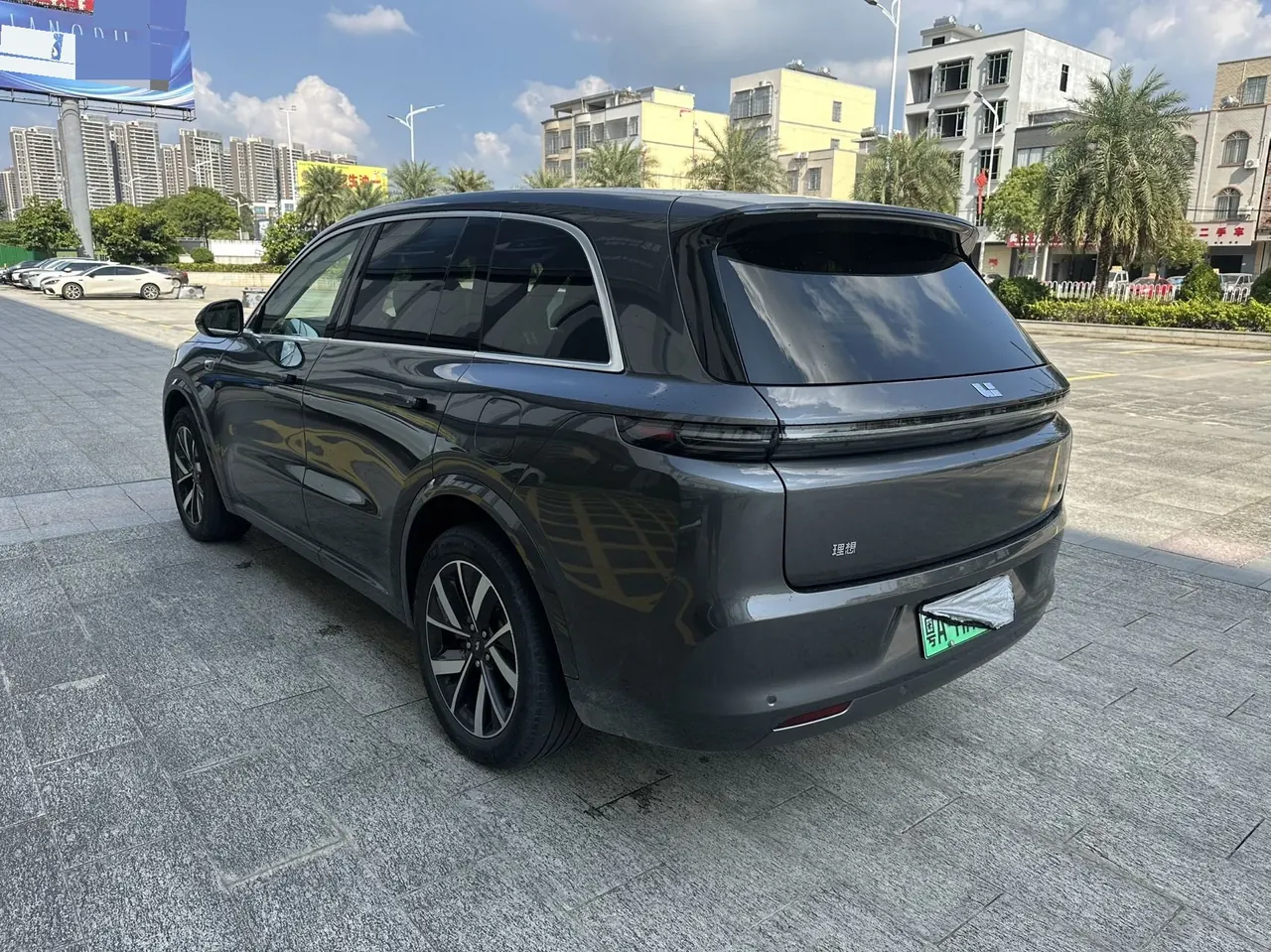 Li 2023 L8 Pro automatic gear 7