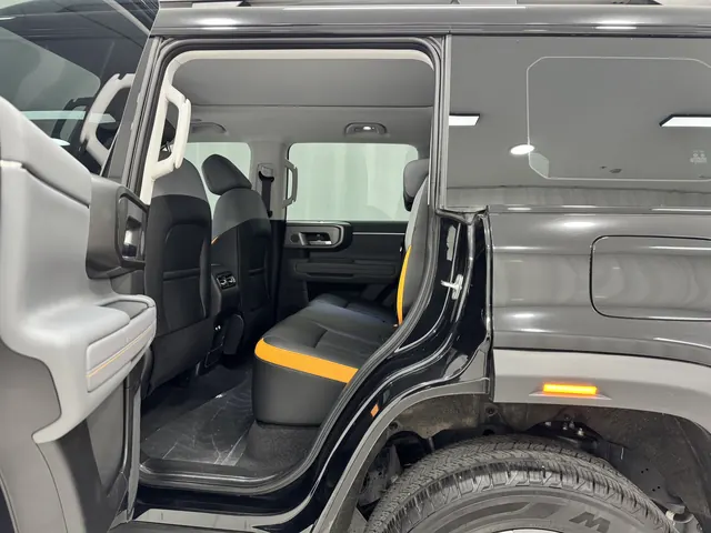 Beijing 2025 BJ40e Standard Edition Automatic 12
