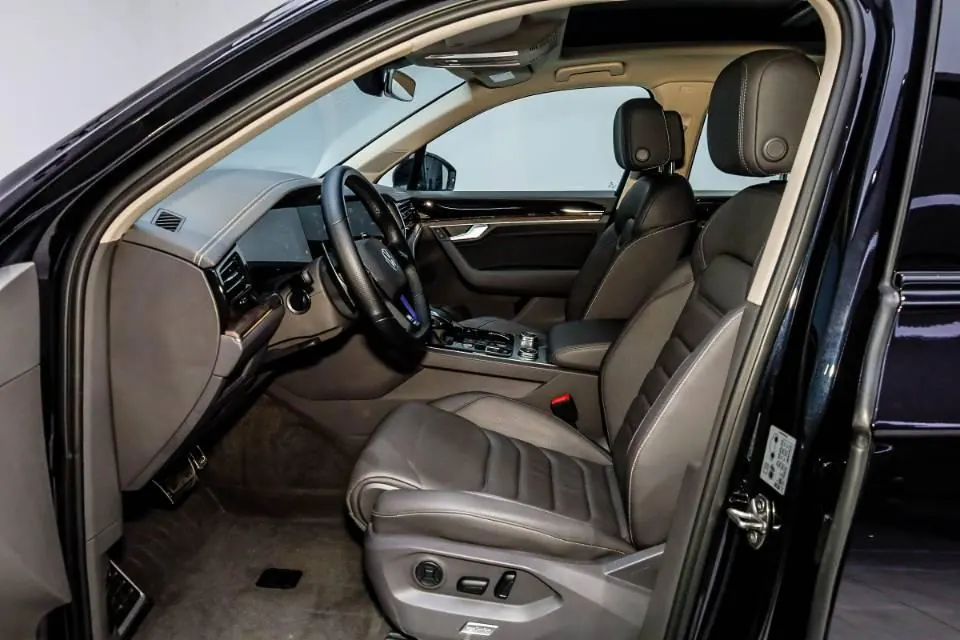 Volkswagen Touareg (Imported) 2022 Touareg 3.0TSI Sharp Edition Obsidian Black Sports Suit Automatic Gear 3