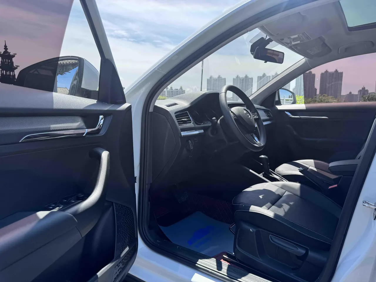 Skoda 2023 Comic 1.5 Comfortable Edition (Modified) Automatic Gear 2