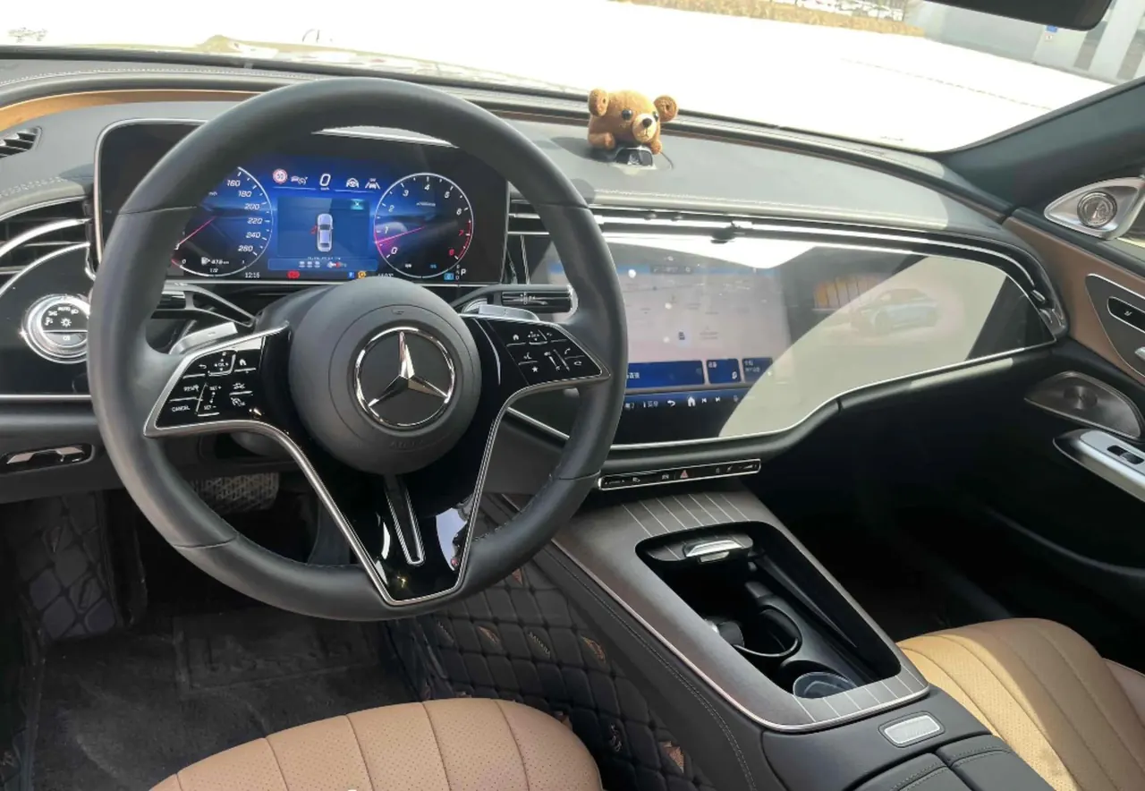Mercedes Benz E Class 2024 E 300 L 48V 2.0T Luxury Automatic Gear 3