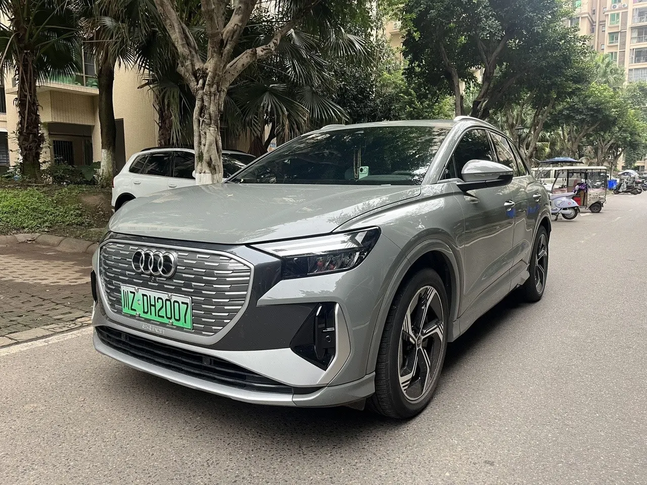Audi 2024 Q4 e-tron 40 Creation Edition Automatic Gear - View 1