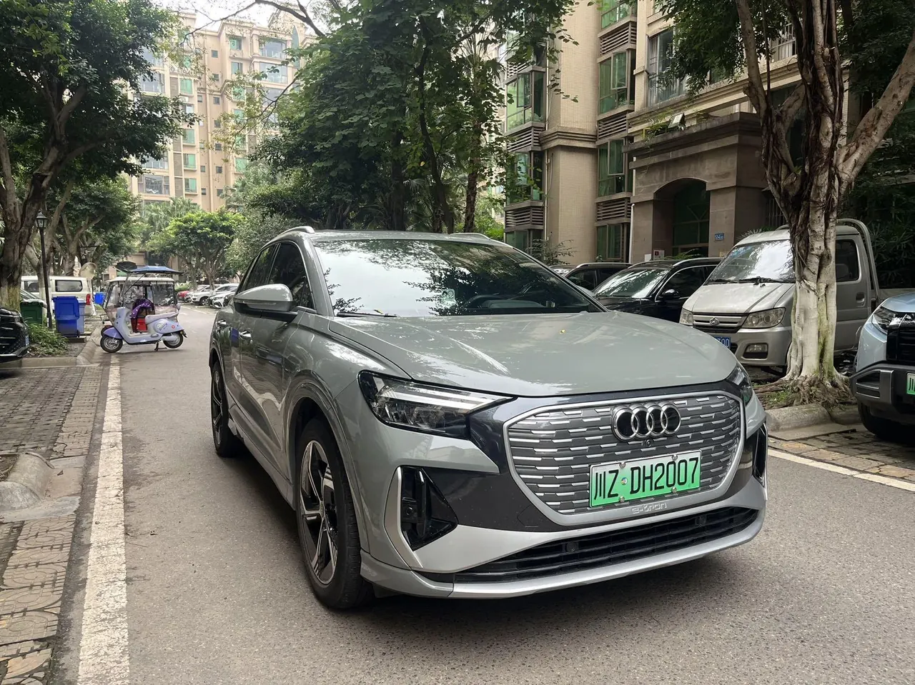 Audi 2024 Q4 e-tron 40 Creation Edition Automatic Gear 6