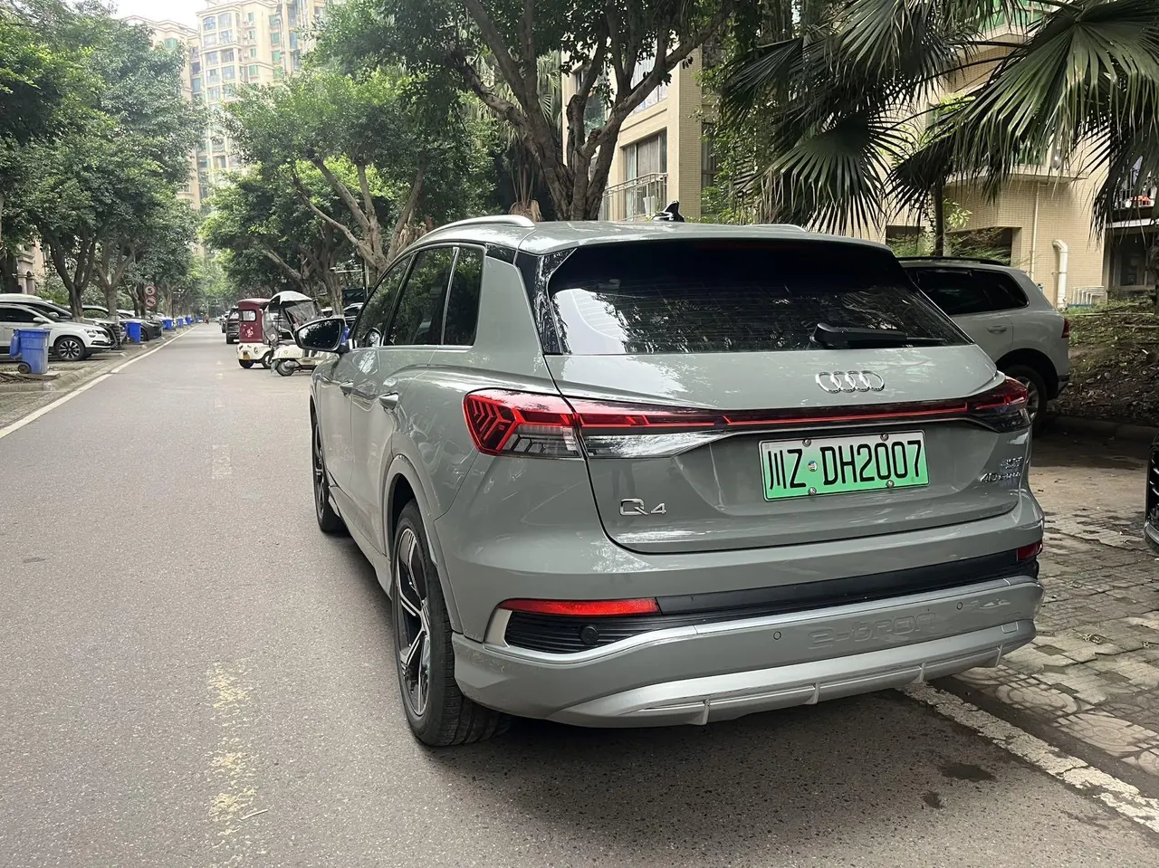 Audi 2024 Q4 e-tron 40 Creation Edition Automatic Gear 7