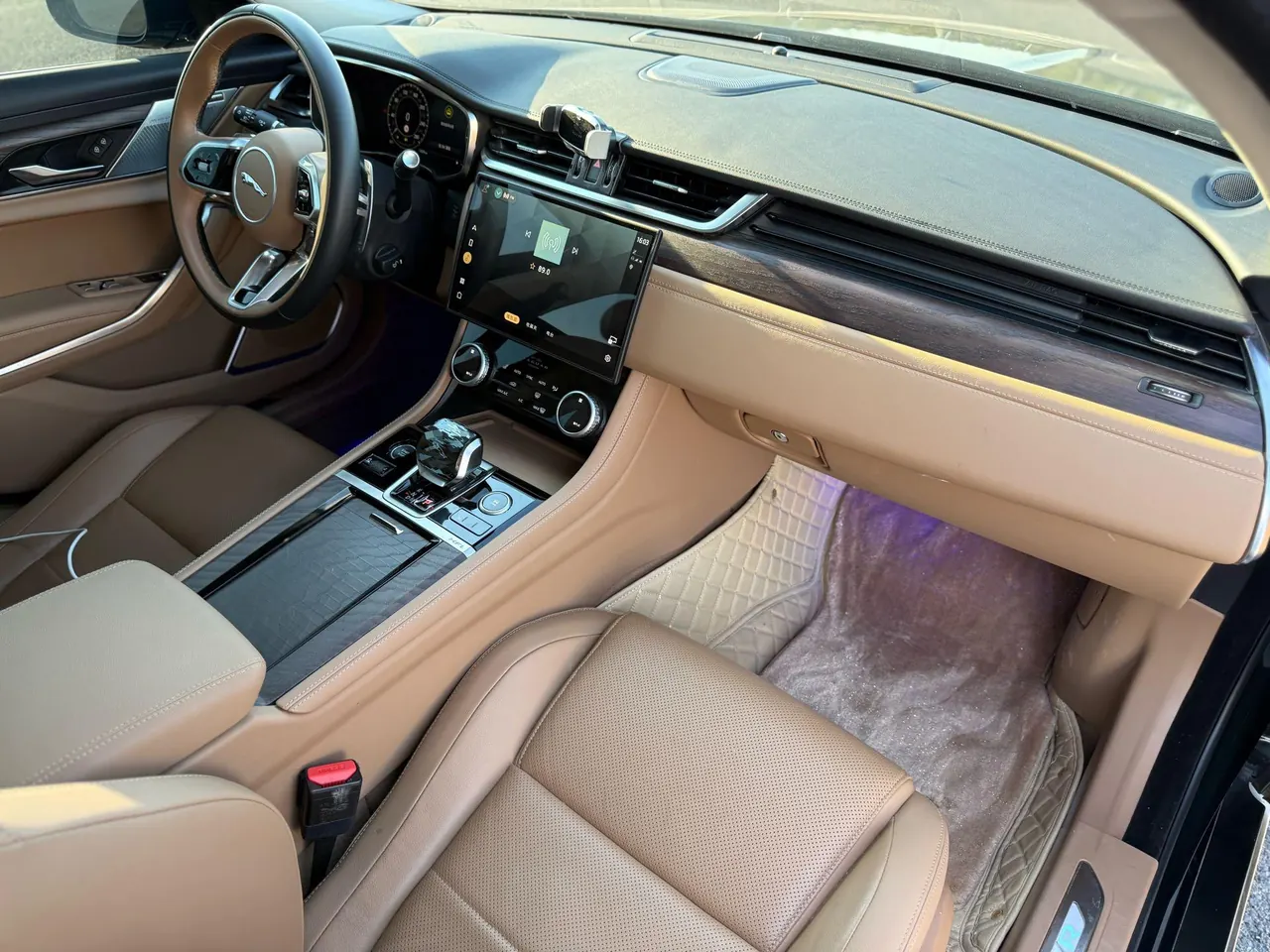 Jaguar 2025 XFL 2.0T P 12500.00g Drive Enjoy Deluxe Edition Automatic Gear 14