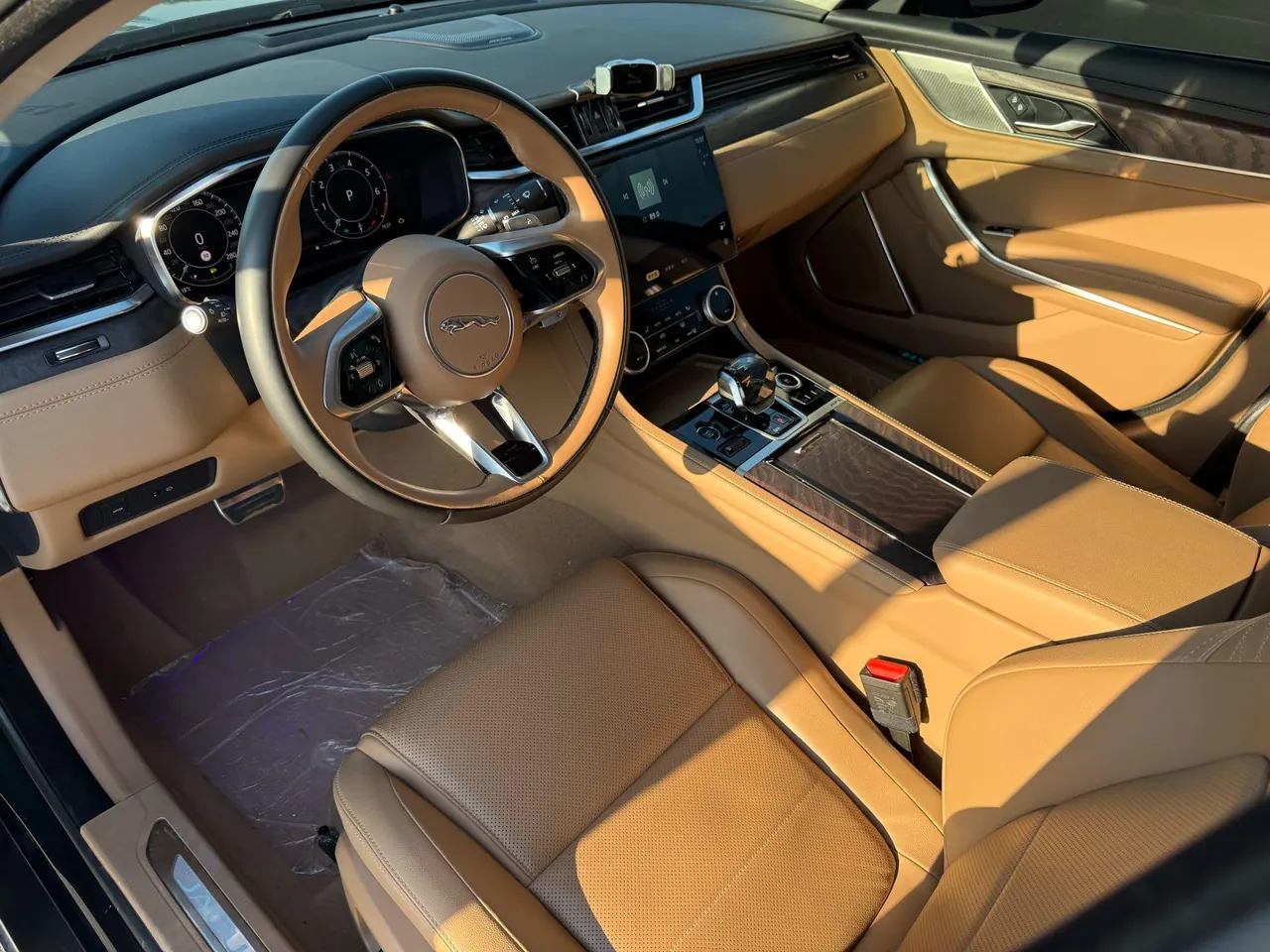 Jaguar 2025 XFL 2.0T P 12500.00g Drive Enjoy Deluxe Edition Automatic Gear 17