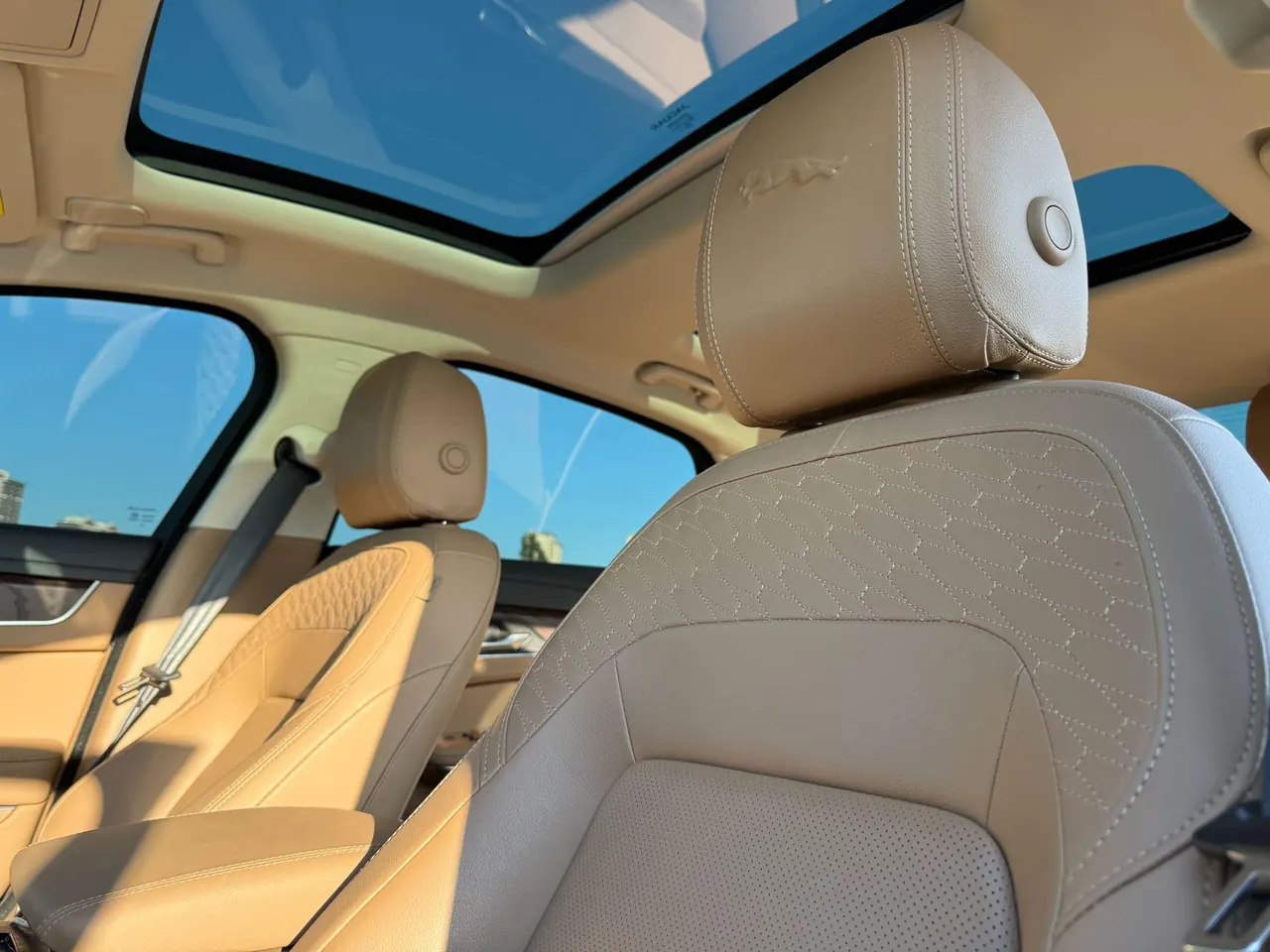 Jaguar 2025 XFL 2.0T P 12500.00g Drive Enjoy Deluxe Edition Automatic Gear 9