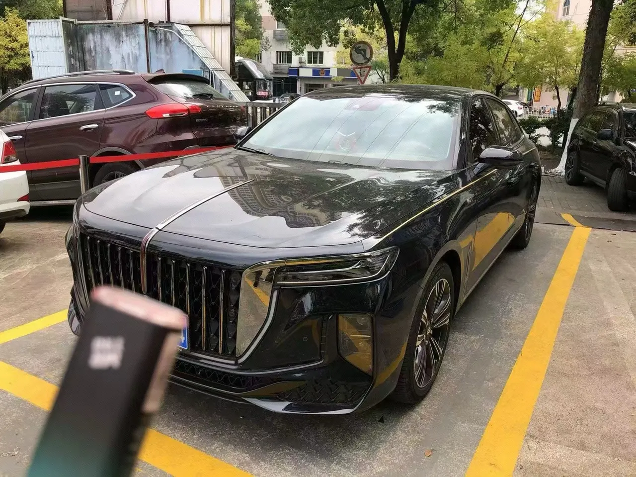 HongQi 2021 H7 2.0T 35T Elite Automatic Gear - View 1