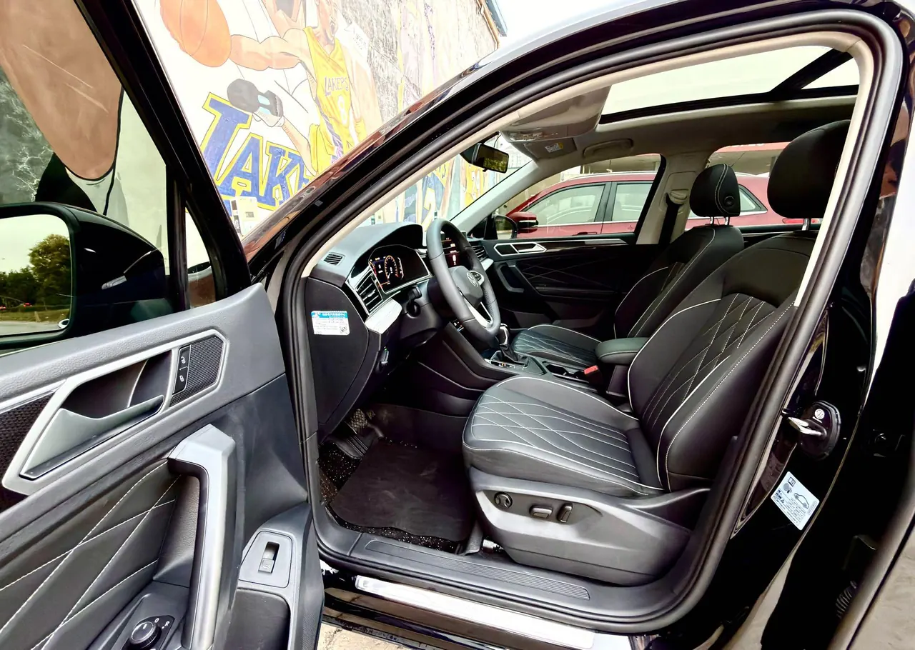 Volkswagen 2024 Tiguan L 1.5TSI 300TSI Front-Wheel-Drive Smart Enjoyment Edition Automatic Transmission 9