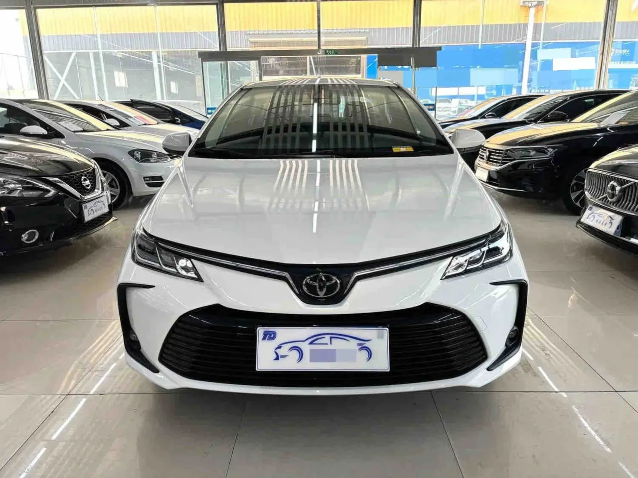 Toyota 2021 corolla 1.2T stepless elite version of automatic gear 2