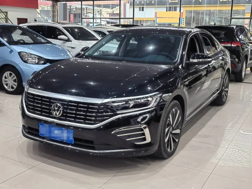 Volkswagen 2024 Passat 2.0TSI 380TSI Elite Edition Automatic - View 1
