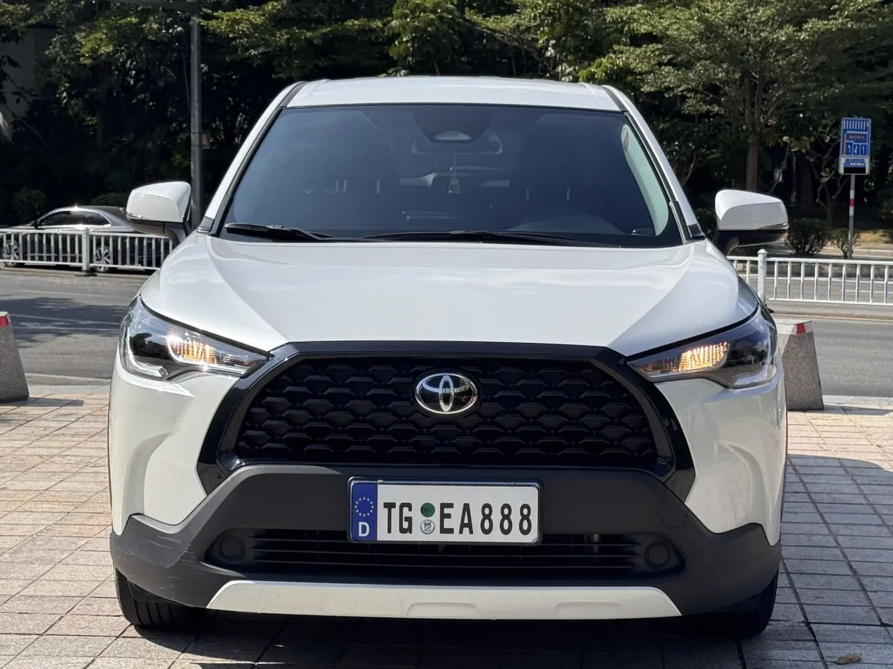 Toyota 2024 Corolla Cross 2.0 CVT Pioneer Edition, Automatic Transmission 2