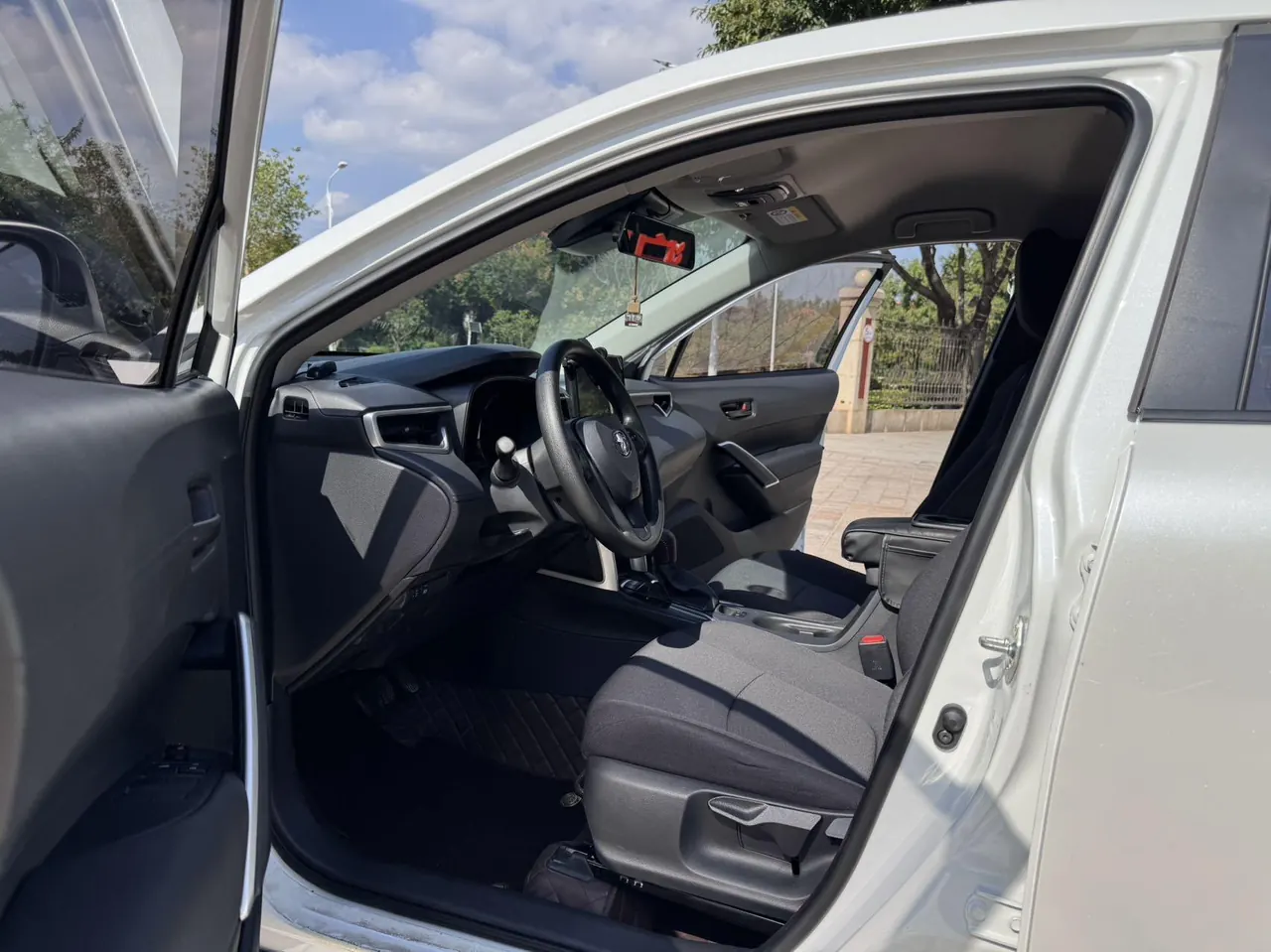 Toyota 2024 Corolla Cross 2.0 CVT Pioneer Edition, Automatic Transmission 7