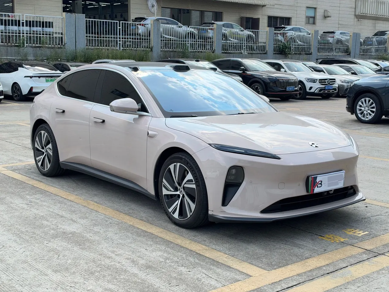 NIO 2024 ET5 75kWh automatic gear 3
