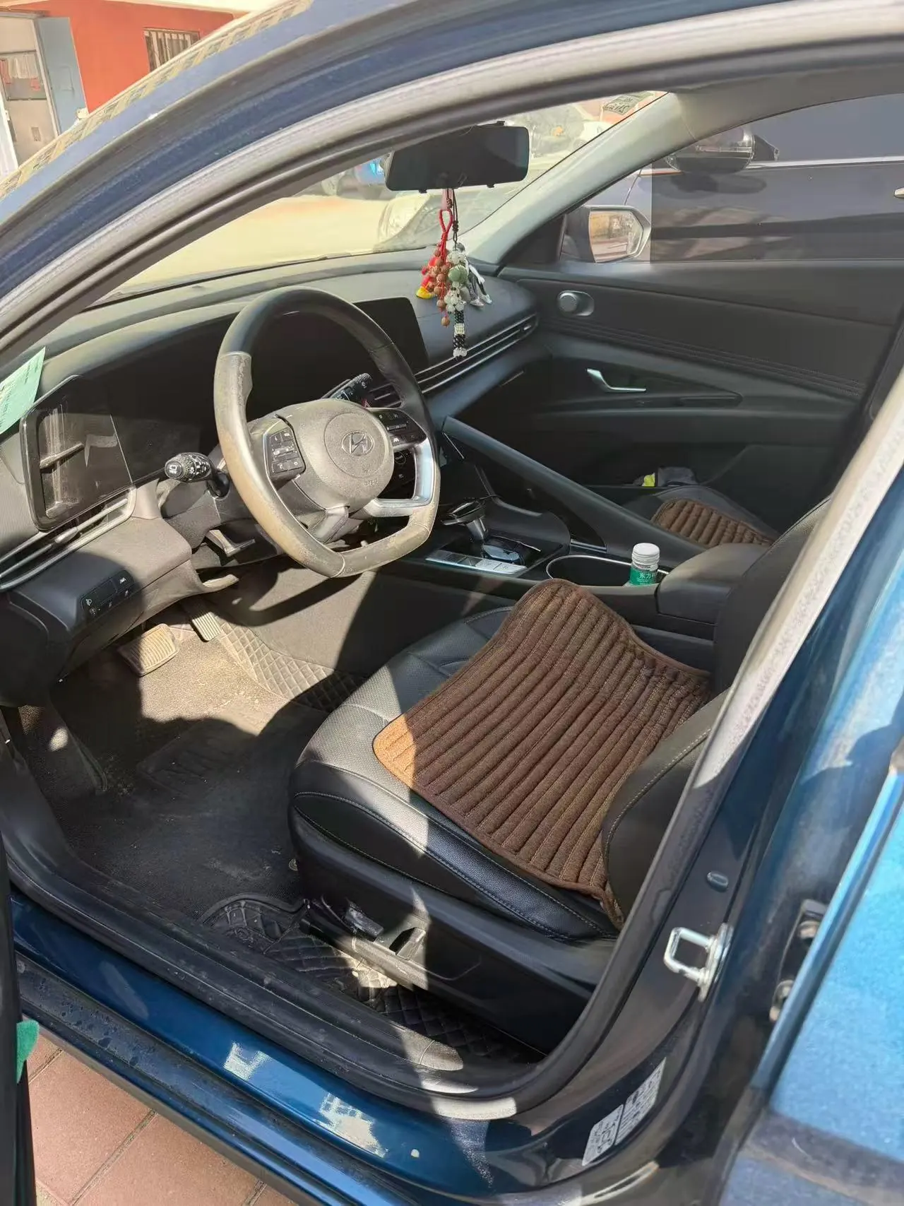 Hyundai 2021 Elantra -3-compartment 1.5 stepless LUX premium automatic gear 2