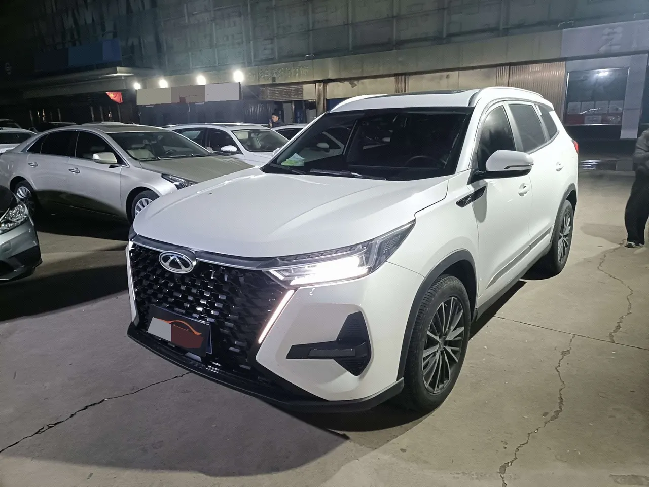 Chery 2024 Ruihu 8 PRO 1.6T 290T Champion Edition Two-Drive Peak Edition 5-seat Automatic Gear - View 1