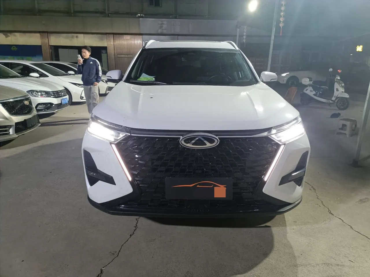 Chery 2024 Ruihu 8 PRO 1.6T 290T Champion Edition Two-Drive Peak Edition 5-seat Automatic Gear 2