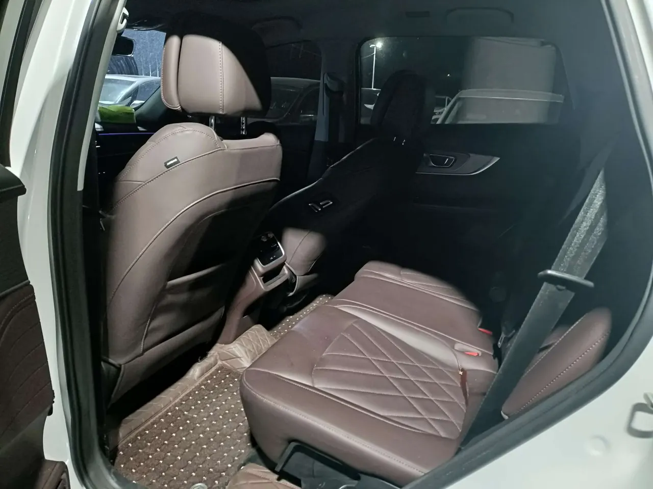 Chery 2024 Ruihu 8 PRO 1.6T 290T Champion Edition Two-Drive Peak Edition 5-seat Automatic Gear 5