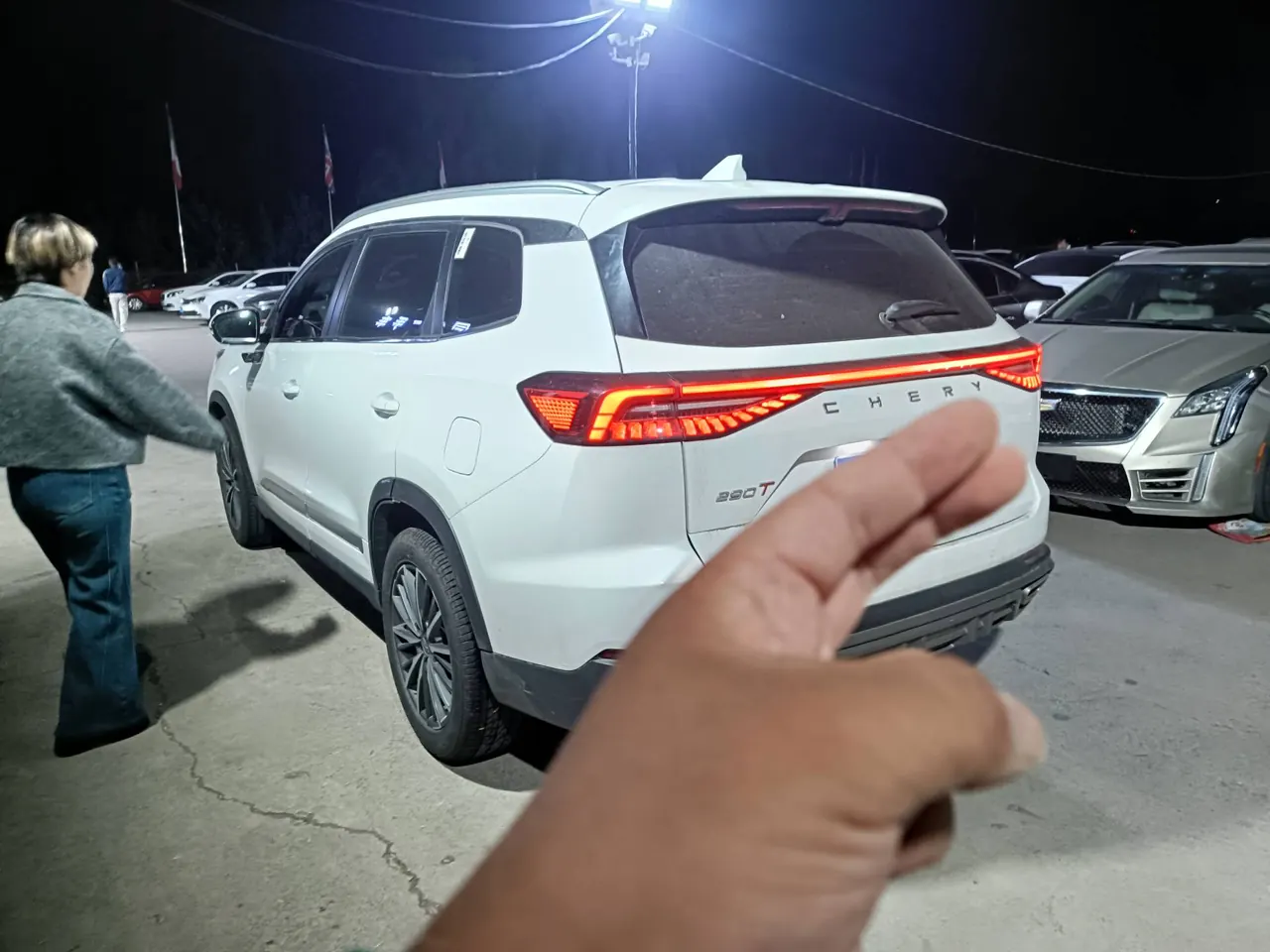 Chery 2024 Ruihu 8 PRO 1.6T 290T Champion Edition Two-Drive Peak Edition 5-seat Automatic Gear 7