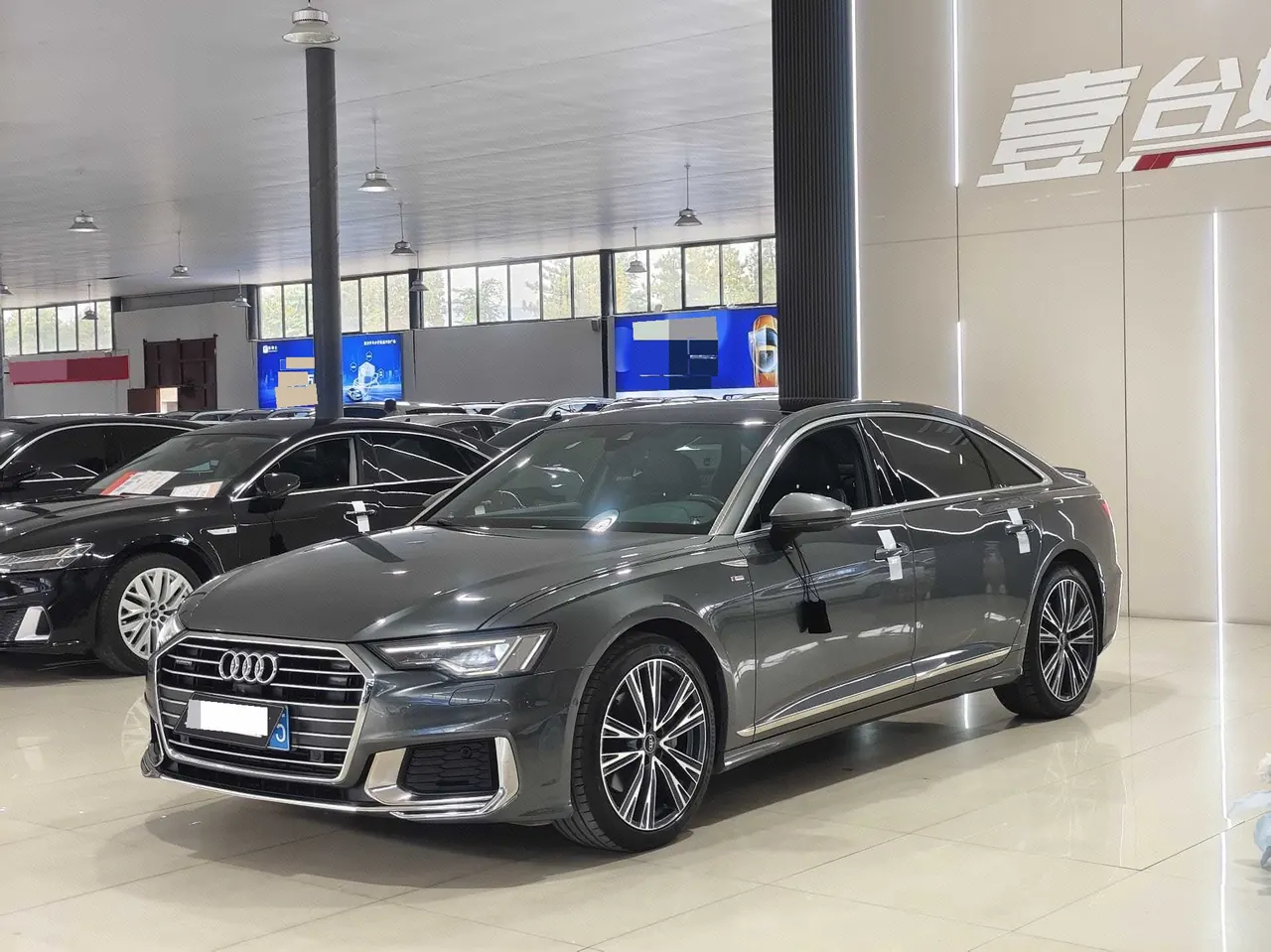 Audi 2022 A6L 2.0TFSI 45TFSI Quattro Selected Dynamic Automatic - View 1