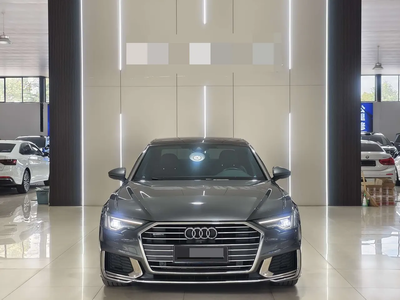 Audi 2022 A6L 2.0TFSI 45TFSI Quattro Selected Dynamic Automatic 2