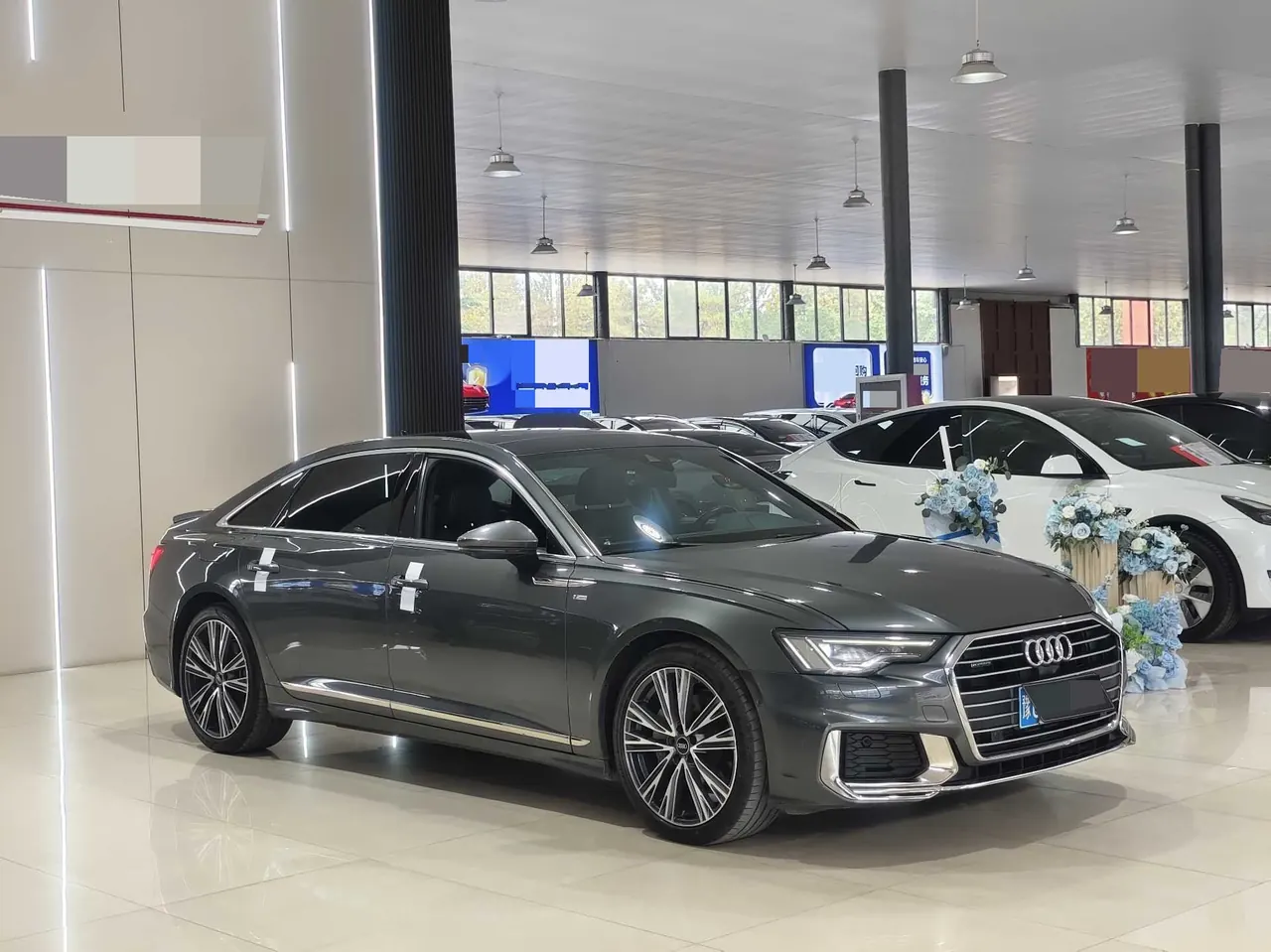 Audi 2022 A6L 2.0TFSI 45TFSI Quattro Selected Dynamic Automatic 3