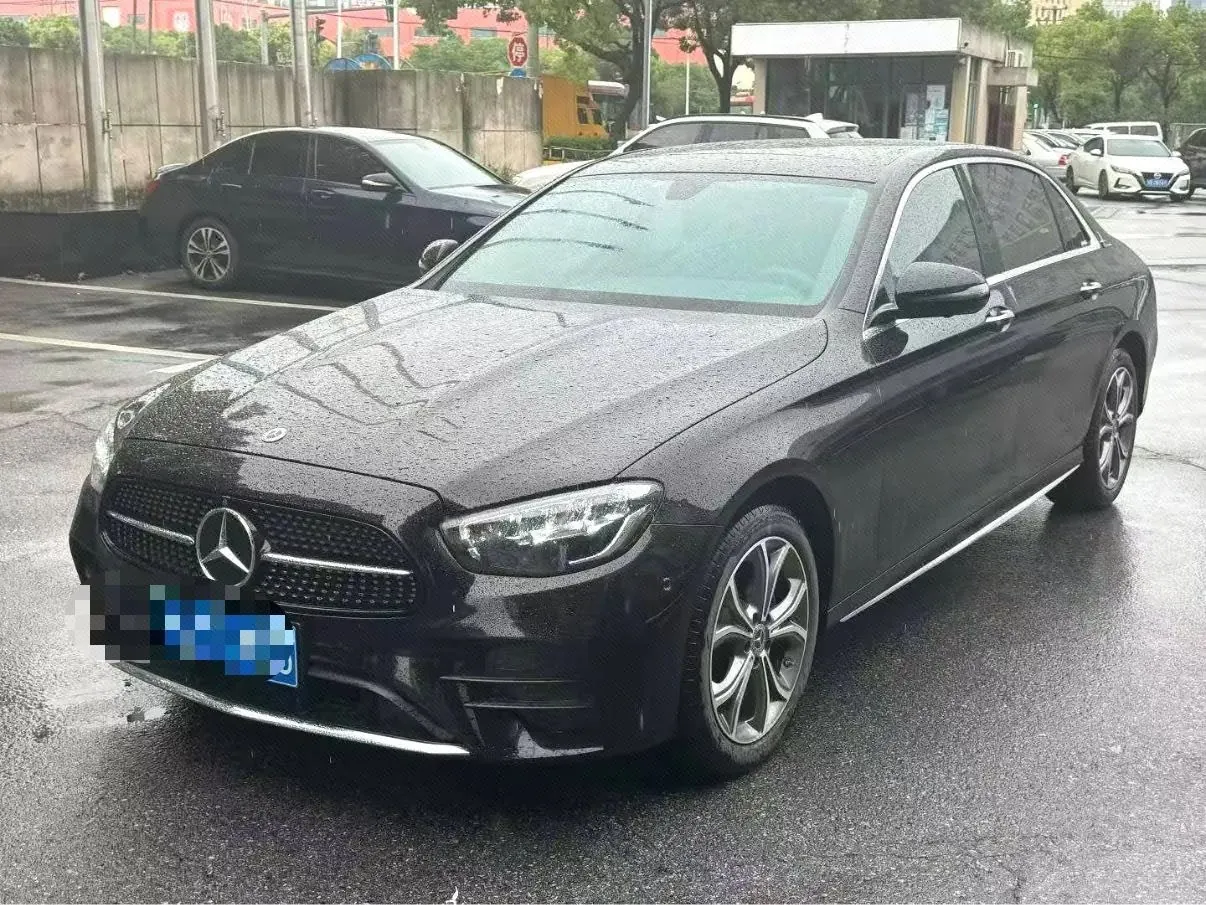 Mercedes Benz E Class 2022 E 300 L 2.0T Sports Fashion (Change 2) Automatic Gear - View 1