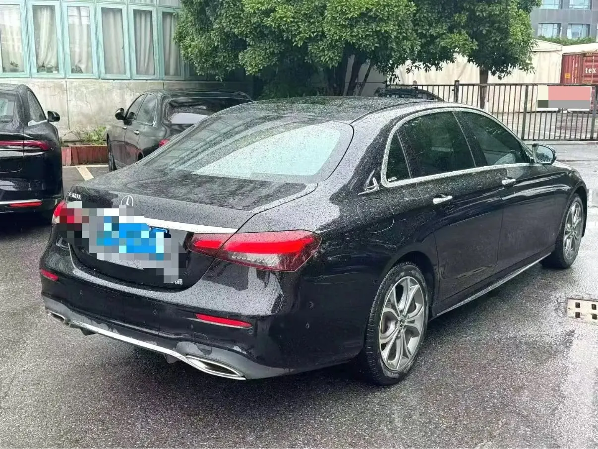 Mercedes Benz E Class 2022 E 300 L 2.0T Sports Fashion (Change 2) Automatic Gear 3