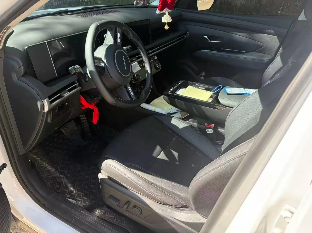 Hyundai 2025 Tousheng L 1.5T Distinguished Edition Automatic Gear 2