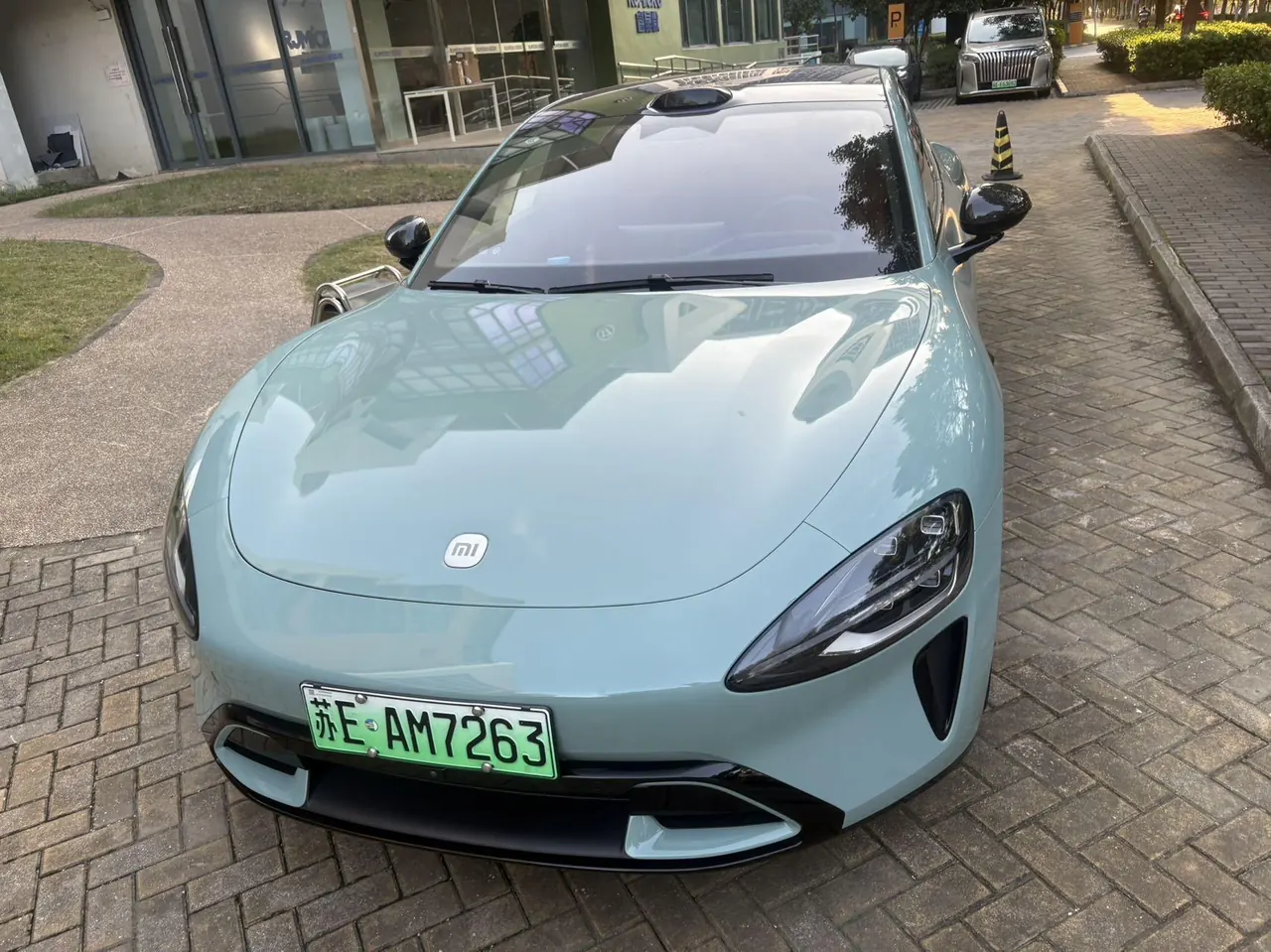 MI 2024 SU 7 750km Four-wheel Drive Max Founding Edition Automatic Gear 2