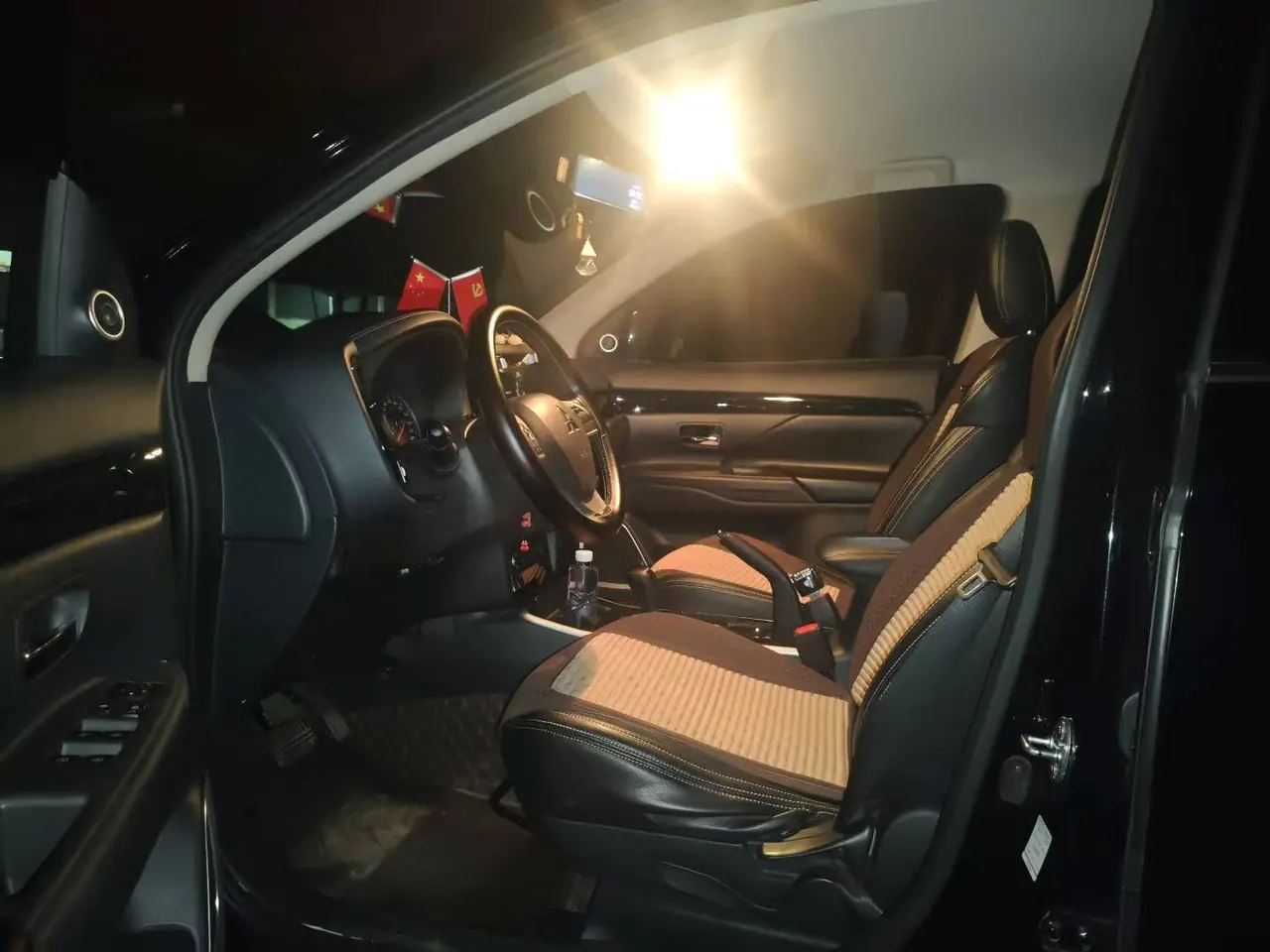 Mitsubishi 2021 Outlander 2.0 Stepless Two-Drive Enjoy Edition 7-seat (Changed) Automatic Gear 5