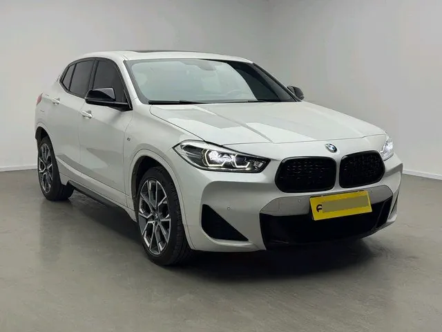 BMW 2021 X2 sDrive25i 2.0T Obsidian Night Edition Automatic Gear 3