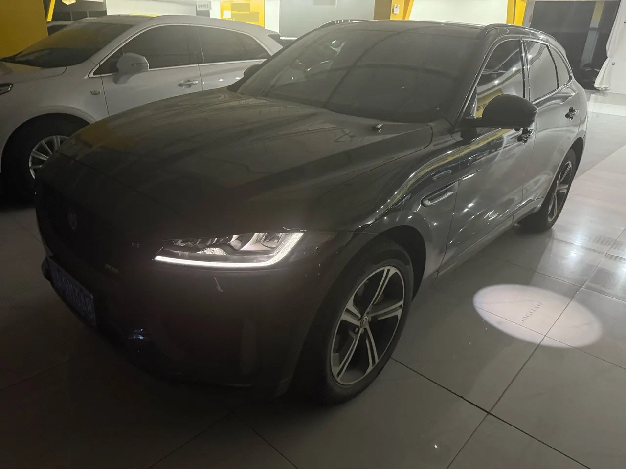 Jaguar F-PACE (Imported) 2020 F-PACE R-SPORT 2.0T 300-Sport Sports Edition Automatic - View 1