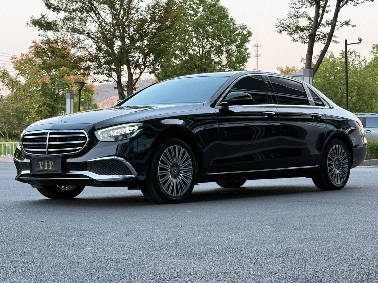 Mercedes Benz E Class 2023 E 300 L 2.0T Luxury Automatic Gear - View 1