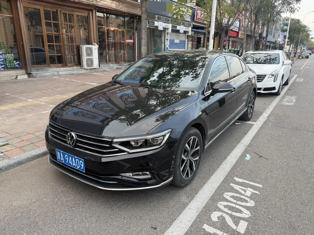 Volkswagen 2020 Magotan 2.0TSI 330TSI Leading Automatic - View 1