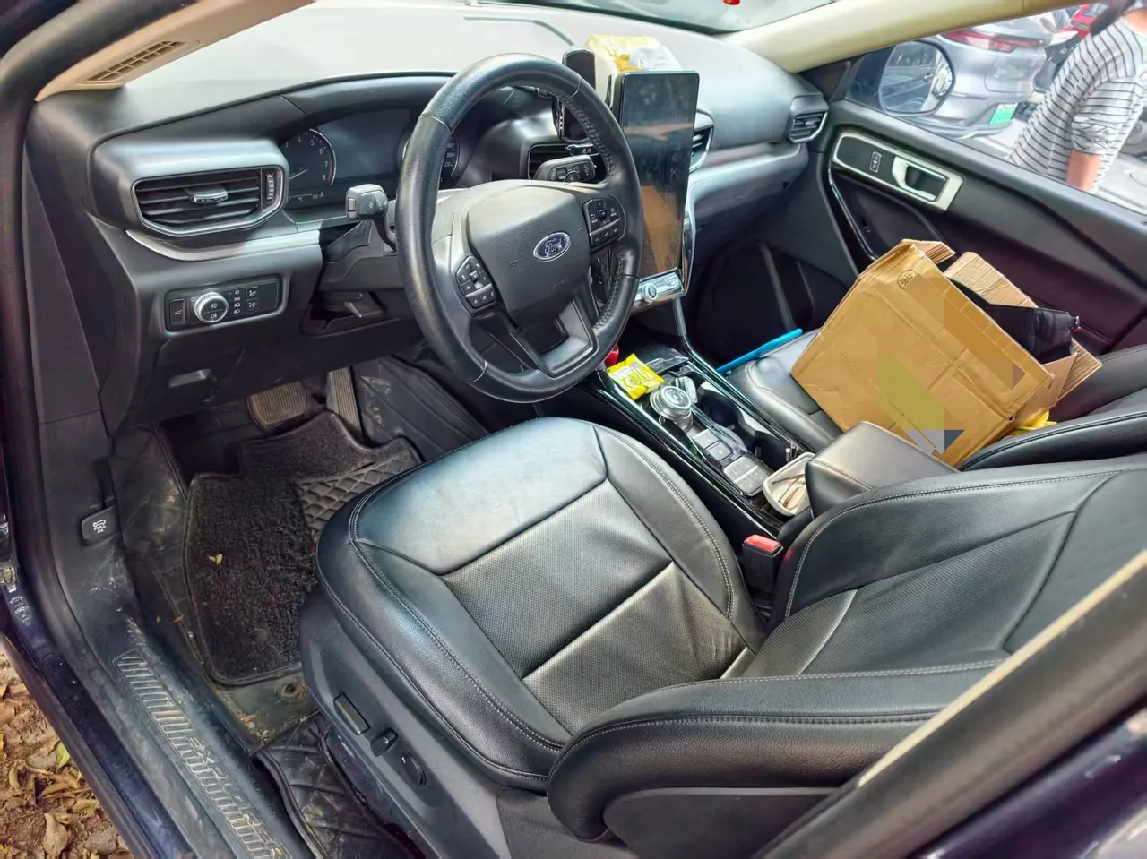 Ford 2020 Explorer 2.3T EcoBoost 14250.00g Drive Fashion Edition 7-seat Automatic Gear 2