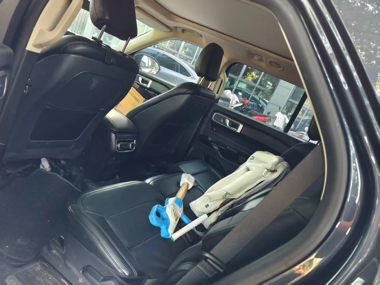 Ford 2020 Explorer 2.3T EcoBoost 14250.00g Drive Fashion Edition 7-seat Automatic Gear 3