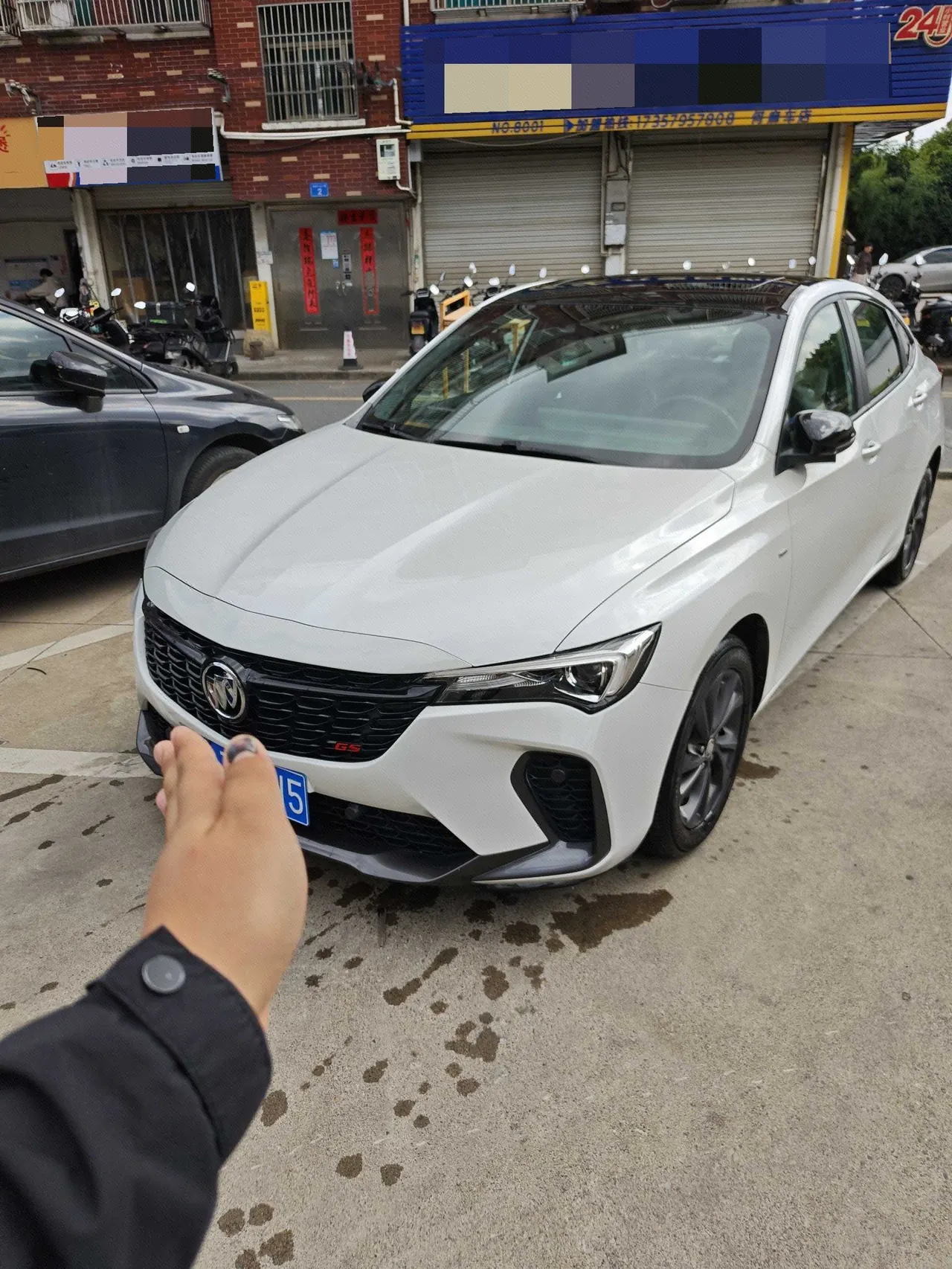 Buick 2023 Weilang GS Pro 1.5T Stepless Hunting Edition Automatic Gear - View 1