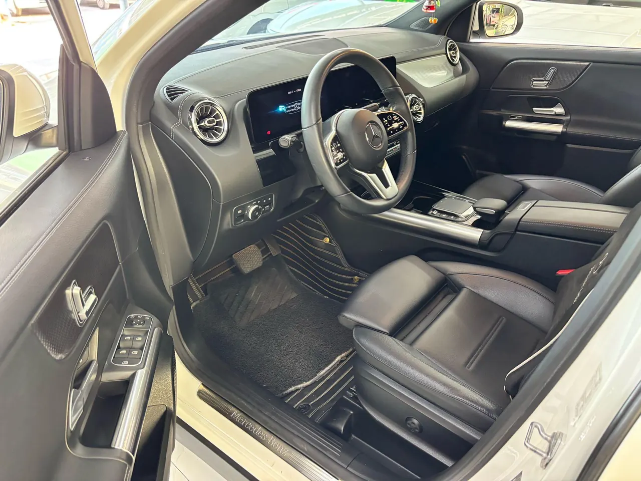 Mercedes Benz 2020 GLA 200 1.3T automatic gear 4