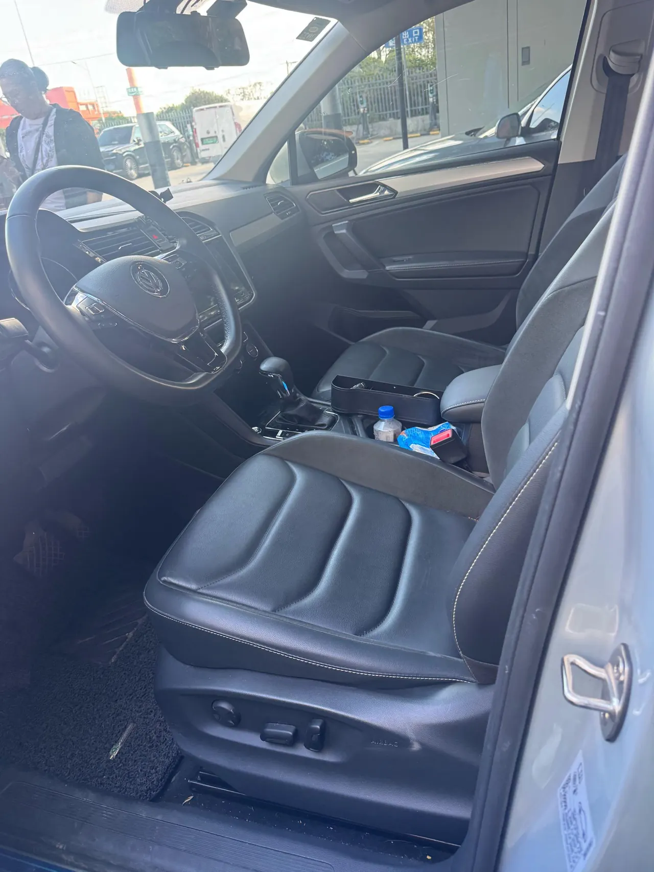 Volkswagen 2020 Tiguan L 2.0TSI 330TSI Two-Drive Smart Deluxe Automatic Gear 2