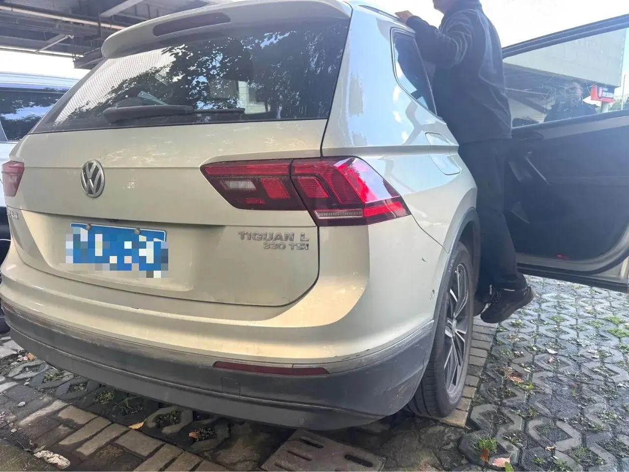 Volkswagen 2020 Tiguan L 2.0TSI 330TSI Two-Drive Smart Deluxe Automatic Gear 4