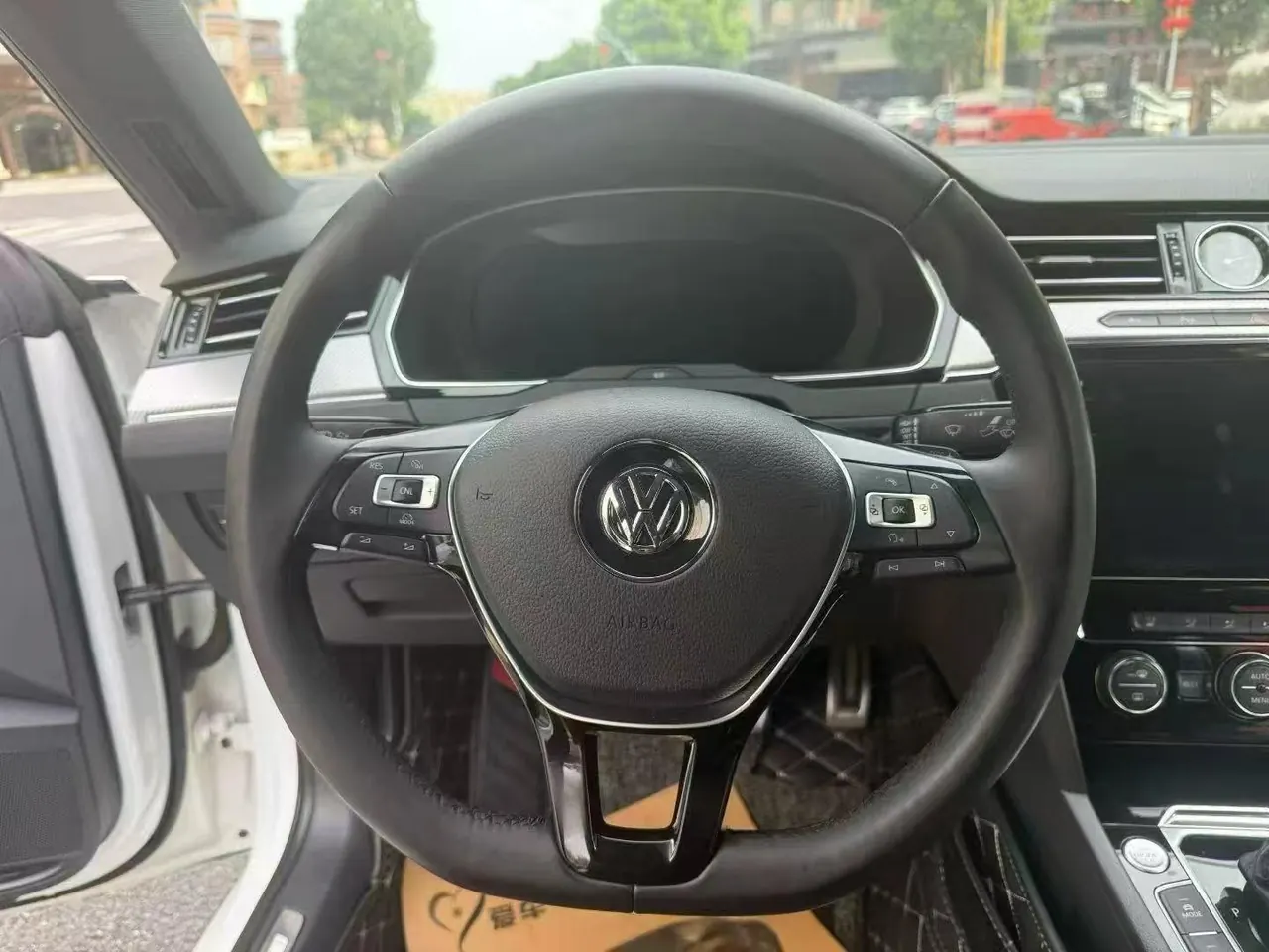 Volkswagen 2020 CC 2.0TSI 330TSI beauty version of automatic gear 8
