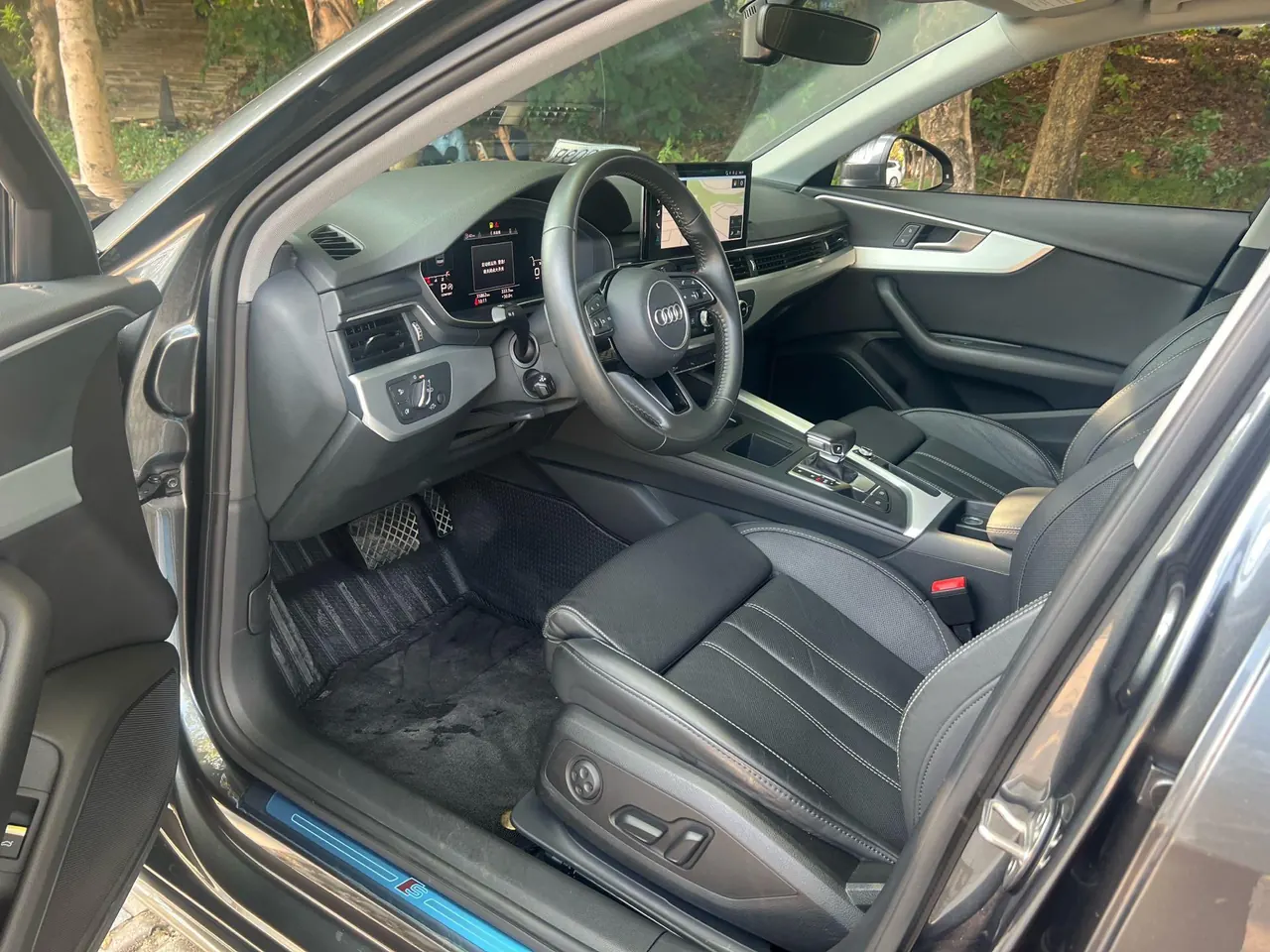 Audi 2020 A4L 2.0TFSI 40TFSI Fashion Dynamic Automatic 4