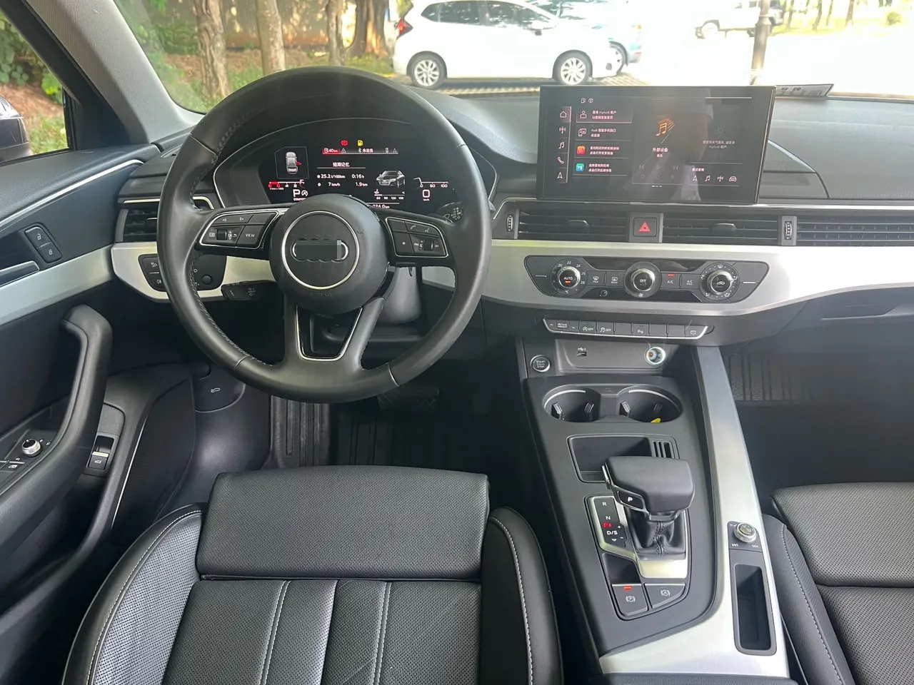 Audi 2020 A4L 2.0TFSI 40TFSI Fashion Dynamic Automatic 8