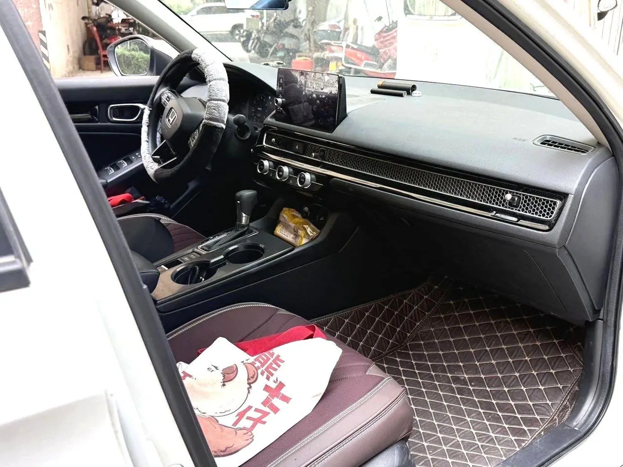 Honda 2023 Civic 1.5T CVT 240TURBO Sporty Edition Automatic 4