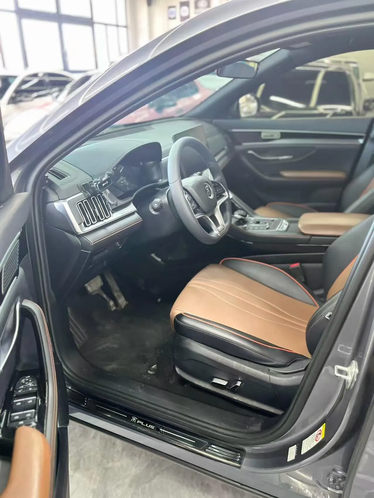 BYD 2020 Song PLUS 1.5T Luxury Automatic Gear 4