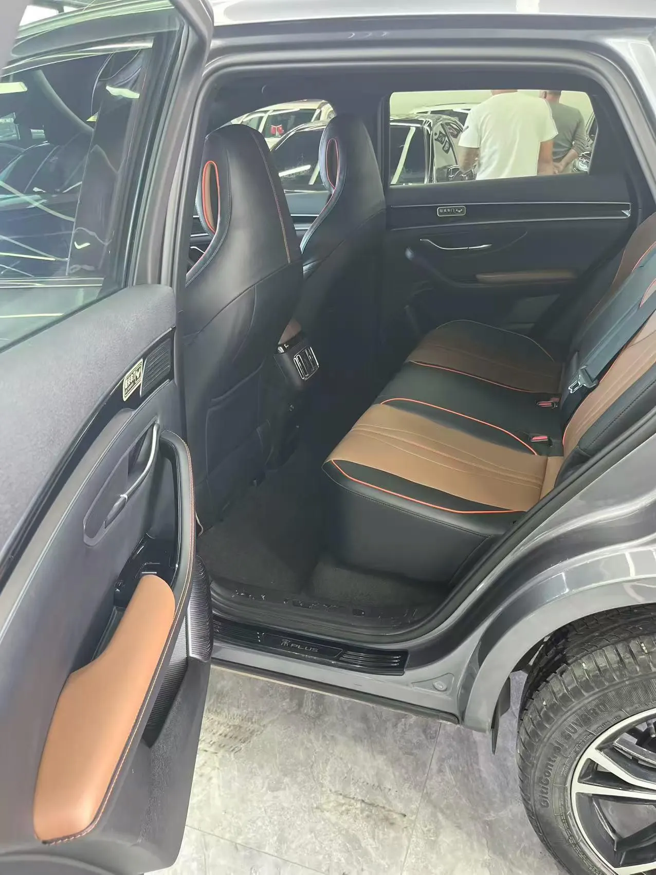 BYD 2020 Song PLUS 1.5T Luxury Automatic Gear 5