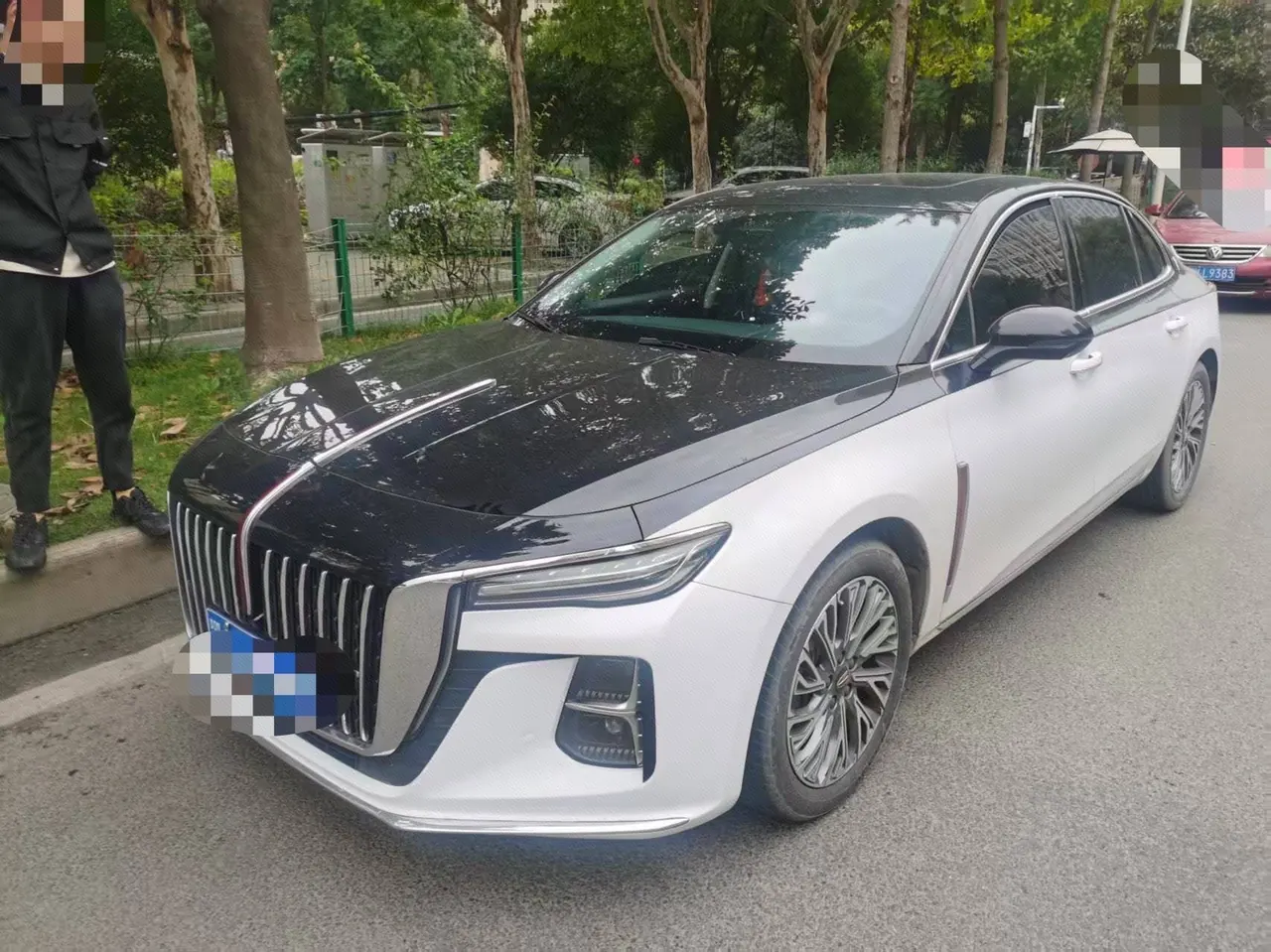 HongQi 2023 H5 2.0T Zhilian Flag Edition Automatic Gear - View 1