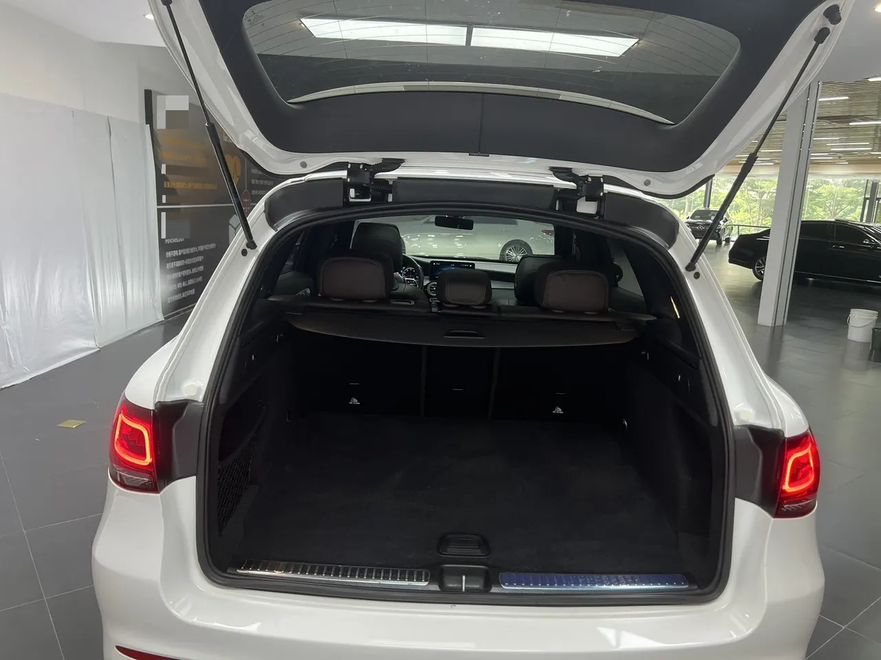Mercedes Benz 2022 GLC 260 L 4MATIC 2.0T Dynamic (Modified 3) Automatic 18