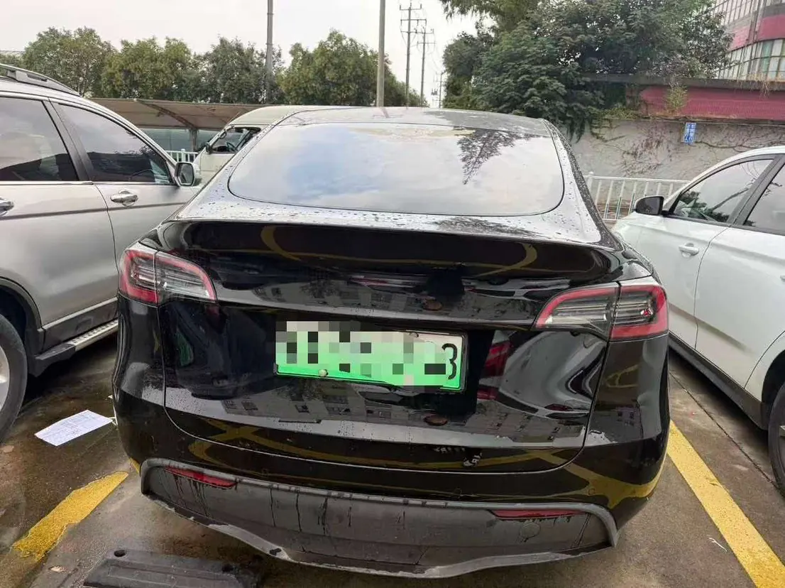 Tesla 2022 Model Y rear-wheel drive version (facelift) automatic gear 3